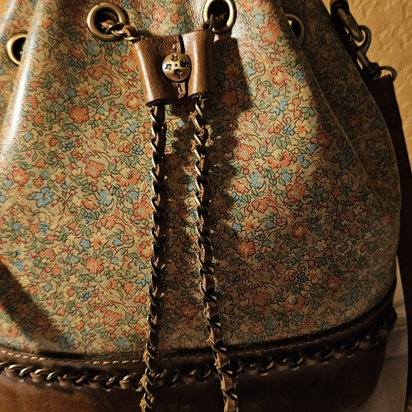 Patricia Nash Genuine Leather CIVETTA Bucket/ Crossbody Purse. Adjustable Strap. - Picture 2 of 12